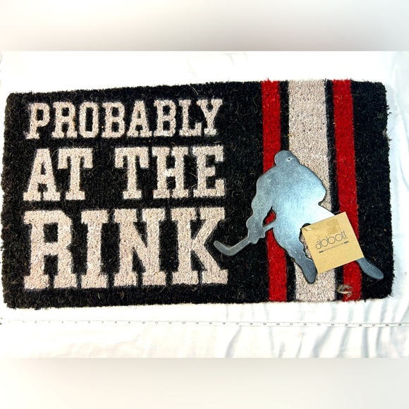 Heavy Duty Coir Doormat w/ Metallic Hockey Player - Picture 1 of 13